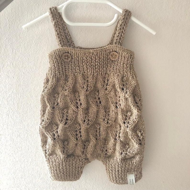 Strickanleitung Babyromper Muessa oversized zdjęcie 1