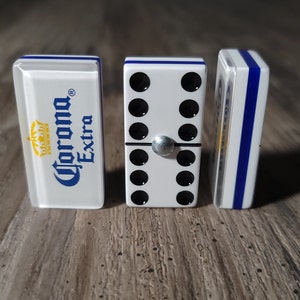 Dominoes Set Cerveza Modelo Especial Cubilete In Faux