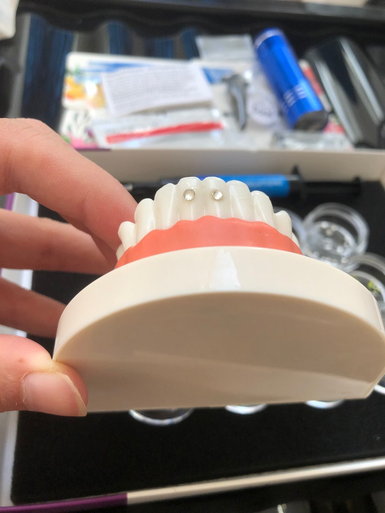 Kit de bricolage Swarovski Tooth Gem, système de collage de qualité professionnelle utilisé par les dentistes image 8