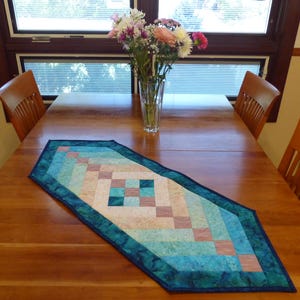 Friendship Braid Table Runner: Desert Blossom, Space Dye Fabrics – 16" x 42"