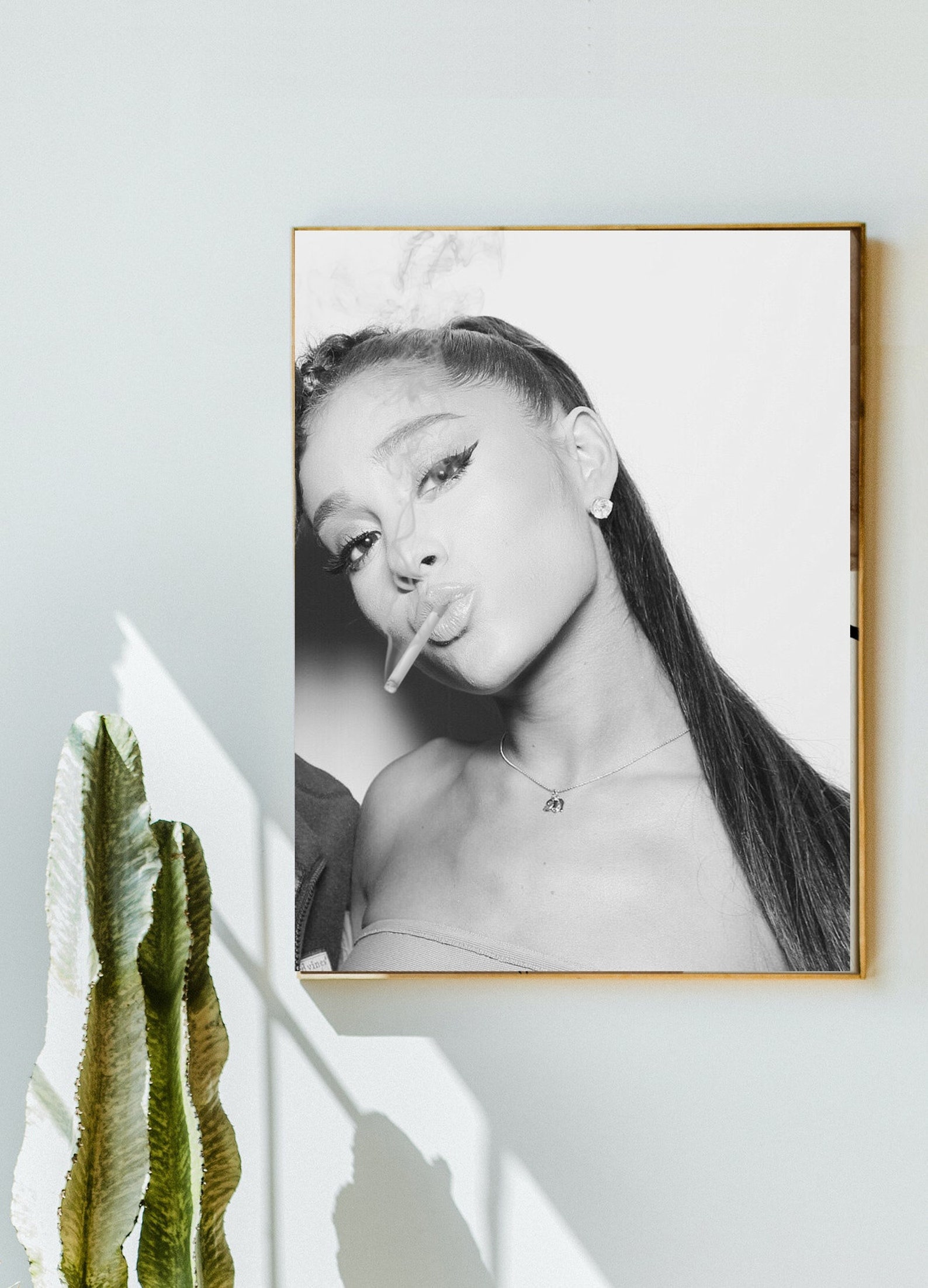 Unseen Photos Reveal Ariana Grande Smoking? - pmgosmt