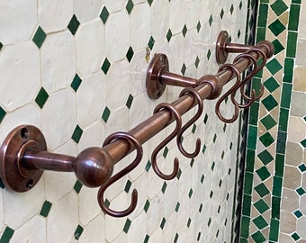 Estante para ollas de cobre sin lacar de estilo antiguo, estante para ollas de cobre dorado hecho a mano Vintage, estante rústico montado en la pared, estante para ollas de cocina Vintage