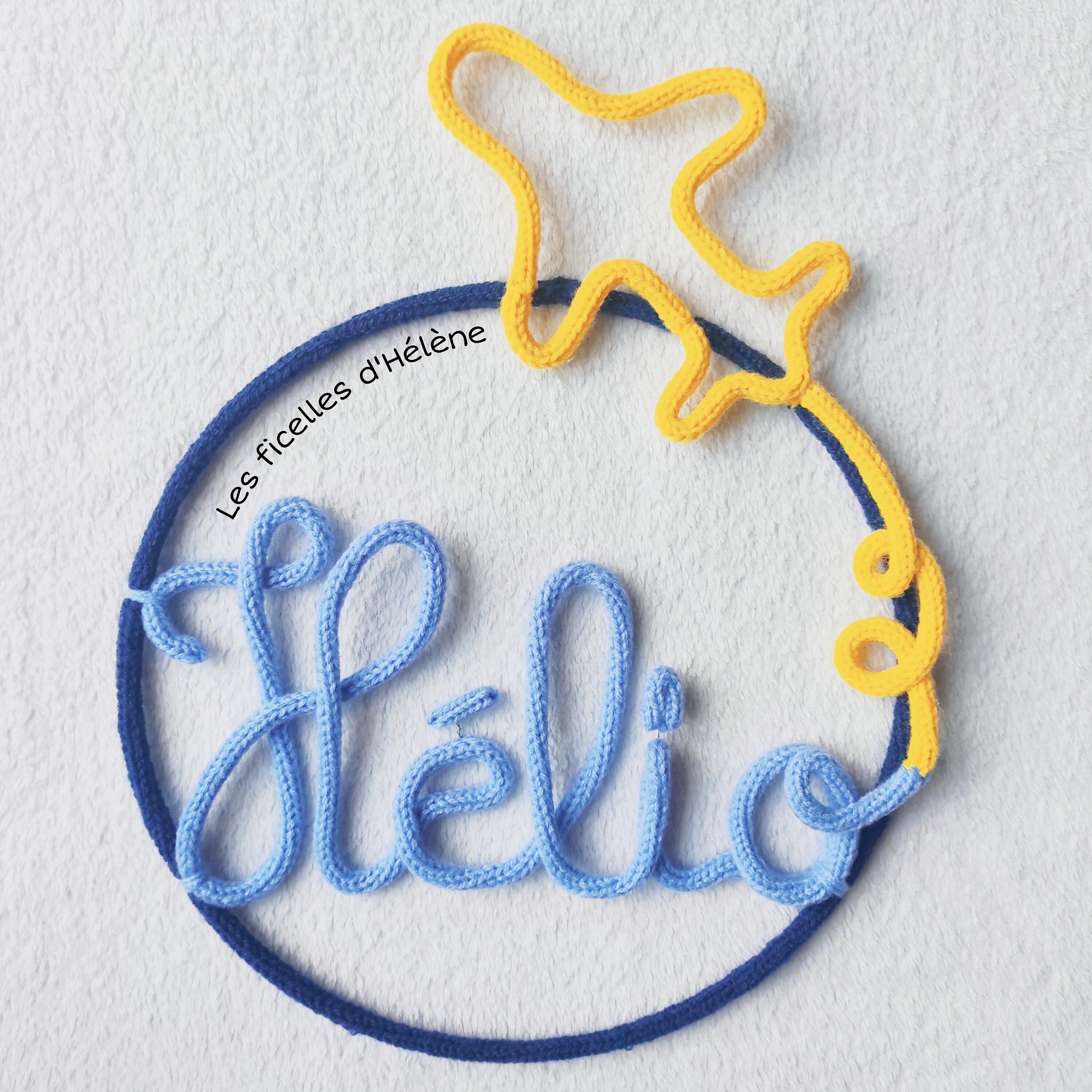 Décoration Murale en Tricotin Avion