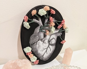 Coeur anatomique fleuri, coeur noir et blanc avec fleurs, coeur et fleurs, art mural, art mural coeur, art mural coeur floral, humain