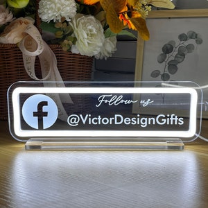 Social Media Leuchtreklame Custom, Spielzimmer Dekor, personalisiertes Blogger Zeichen, Gaming Tabletop Zeichen, UV Neonschild, personalisiertes Geschenk