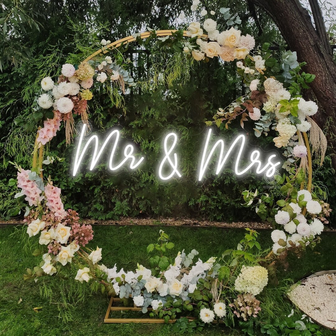 Neon Sign Custom Wedding Backdrop Decor, Mr & Mrs Wedding Neon Sign ...