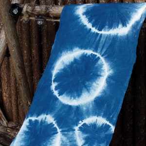 Rare Found Ancient Yunnan Dali Handwork Indigo Plant Tye-Die Thin Fabric, Shabby Cloth Abstract Pattern, Art DIY Curtain Table Decor Cloth image 3