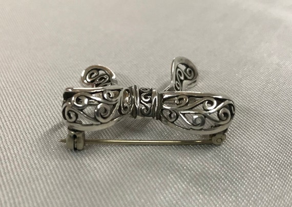 Vintage Silver Tone Filigree Bow Pin with Locking… - image 3