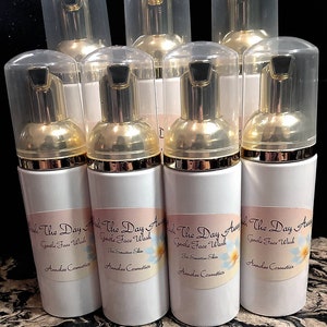 Wash The Day Away Gentle Foaming Face Wash
