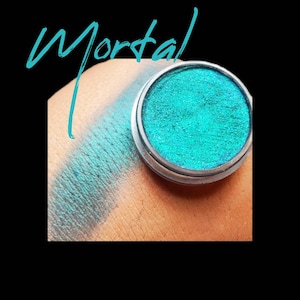 Duochrome Eyeshadow in Mortal