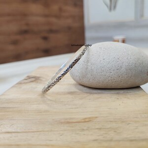Handgemachter Sterling Silber Armreif: Statement Schmuck für Frauen
