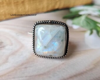 Handmade Moonstone Ring: 925 Sterling Silver Gemstone Ring