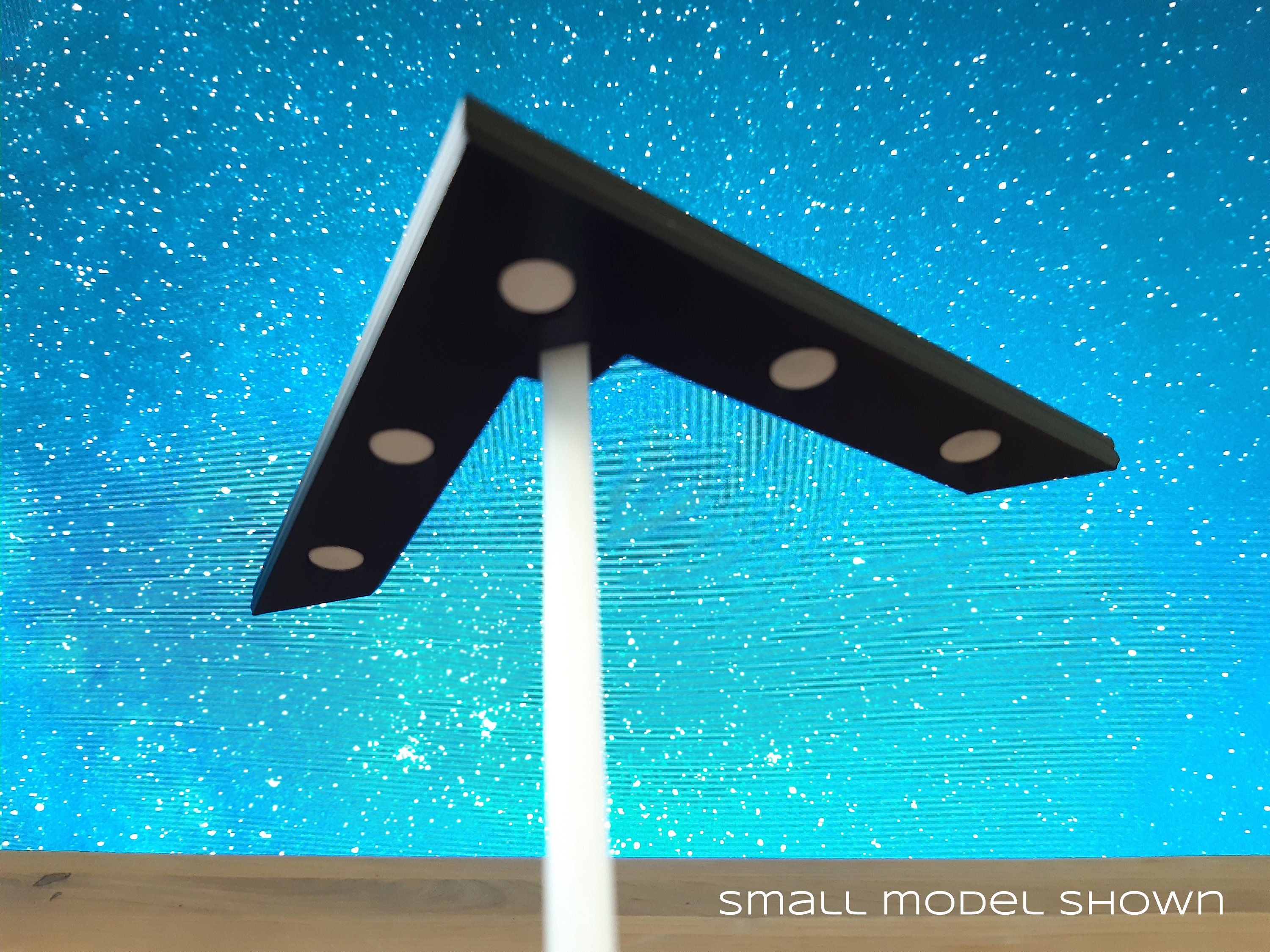 Phoenix Lights UFO - Classic UFO Model - Retro / Scifi / Geek Gift