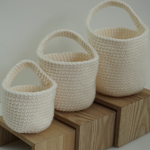 Hanging basket - wall hanging basket - crochet hanging basket - basket - storage basket - toys storage