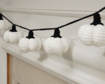 Pumpkin Garland - black and white pumpkin garland - crochet garland - mantle garland - fireplace garland - fall decor - Halloween decor