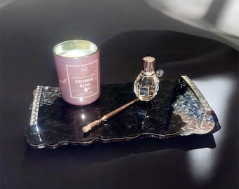 Bandeja de resina negra y plateada hecha a mano con asas de imitación de diamante, decoración glamurosa para tocador.