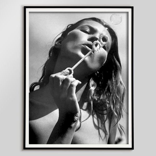 Kate Moss Blowing Bubbles Print, Black and White, Sexy Wall Art, Nude Photo, Feminist Poster, Feminine Wall Art, Girls Bathroom Wall Decor