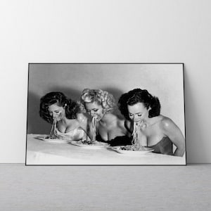Impresión de espaguetis, blanco y negro, impresión vintage, póster de pasta, impresión de espaguetis, arte de pared de cocina, impresión de mujeres de pasta, impresión de chicas de pasta