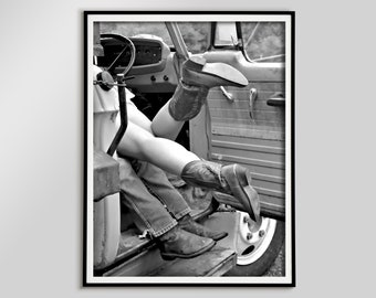 Cowgirl Wall Art Printable, Vintage Western Photography, Black & White Cowboy Decor, Romantic Western Home Decor, Instant Download Gift