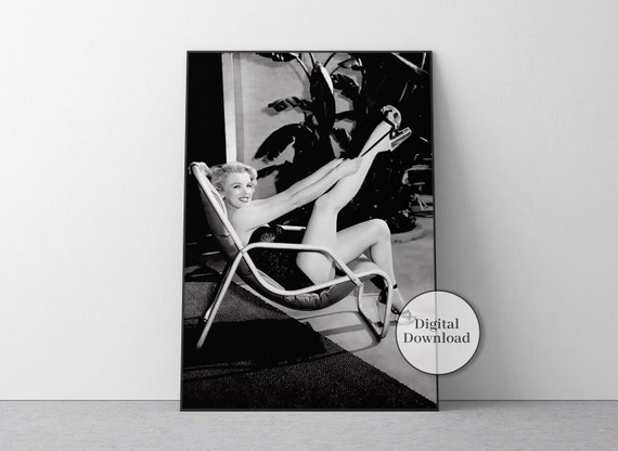 Marilyn Monroe Digital Download Poster - Feminist Wall Art - Black and White - Vintage Movie Poster - Fashion Prints
