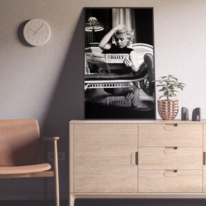 marilyn monroe, reading poster, vintage wall art, fashion wall art, feminist wall decor, digital art prints, vintage art print, photography print, monroe print, poster print, feminist print, wall decor, room decor
