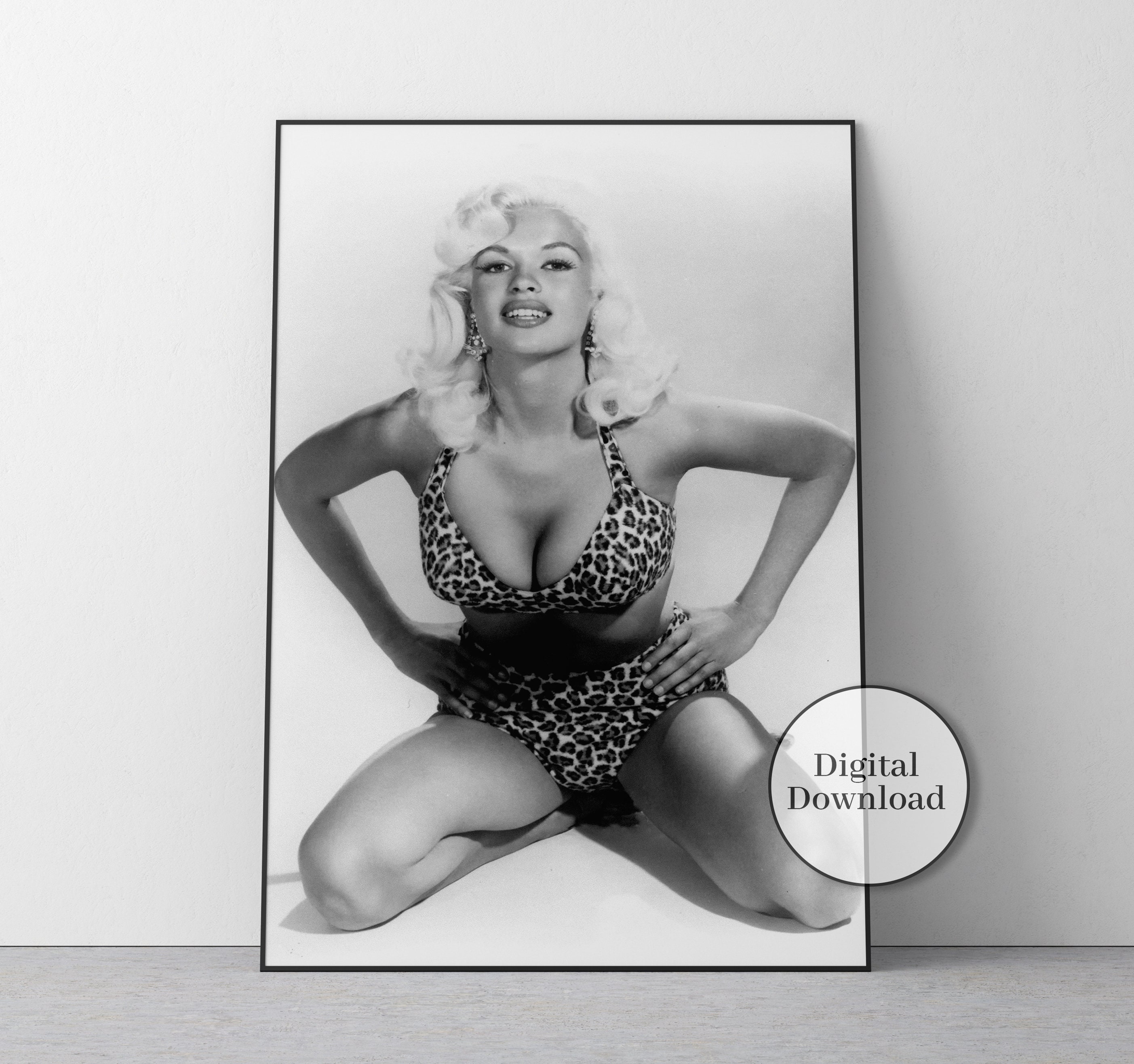 Jayne Mansfield Photo, Black and White, Vintage Poster Old Hollywood Print,  Sexy Photo, Big Boobs, Fashion Decor, Erotic Wall Art, Printable 