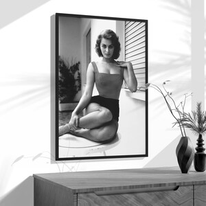 sophia loren poster, black and white, photo print, vintage poster, retro wall art, old hollywood decor, digital download, fashion wall decor, sophia loren print, sophia loren photo, vintage photography, hollywood divas, glamorous photos