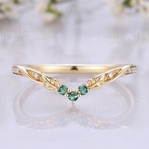 Nature Inspired Green Sapphire Wedding Band Gold Antique Leaf Curved Ring Art Deco Stackable Ring V Shaped Promise Anniversary Gift for Her