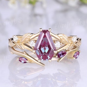 Coffin cut alexandrite engagement rings set nature inspired gold rings leaf floral diamond cluster rings wedding ring set anniversary gift