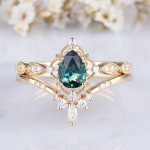 Unique pear cut blue green sapphire engagement ring set women yellow gold wedding ring set teal sapphire rings diamond cluster ring sets