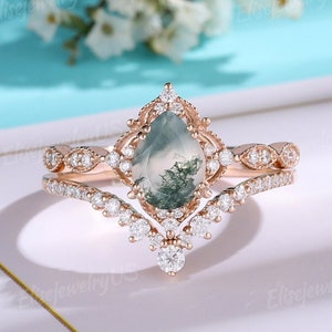 Vintage Moss Agate Engagement Ring Set Pear shaped Green Gemstone Wedding Ring Moissanite Cluster Ring Promise ring Rose gold Bridal Set