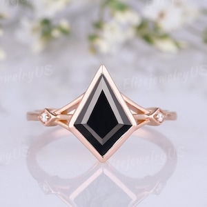 Unique Black Onyx Engagement Ring Solid Rose Gold Bezel Ring Kite Cut Black Gemstone Ring Vintage Jewelry Wedding Anniversary Gift Women