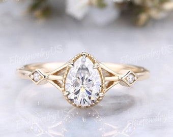 1ct Moissanite Engagement Ring Vintage Gold Ring Pear Moissanite Engagement Ring Three Stone Wedding Ring Women Bridal Promise Ring Gift