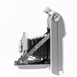 Téléchargement d&#39;impression d&#39;appareils photo Polaroid pour la photographie imprimable en noir et blanc au bureau