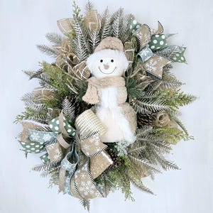 Snowman Wreath for Front Door, Neutral Winter Wreath, Burlap Snowman Decor, Farmhouse Winter Wreath, Snowman Door Swag