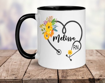 Personalisierte Krankenschwester Tasse - RN - Blumenstethoskop - Benutzerdefinierte RN Geschenk - Krankenschwester Tasse - Blumenstethoskop - Krankenschwester Abschlussgeschenk - Personalisierte Tasse