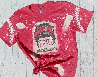 Wybielona koszulka baseballowa dla mamy - Koszulka baseballowa dla mamy - Nieporządny kok baseballowej mamy - Wybielone koszulki dla mamy - Koszulka dla mamy - Koszulka baseballowa - Wybielona