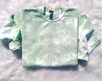 St. Patrick's Day Pocket Shamrock Sweatshirt - Tie Dye Sweatshirt - Grünes Tie Dye - Irisches Sweatshirt - St. Patty's Day - Tie Dye Sweatshirts