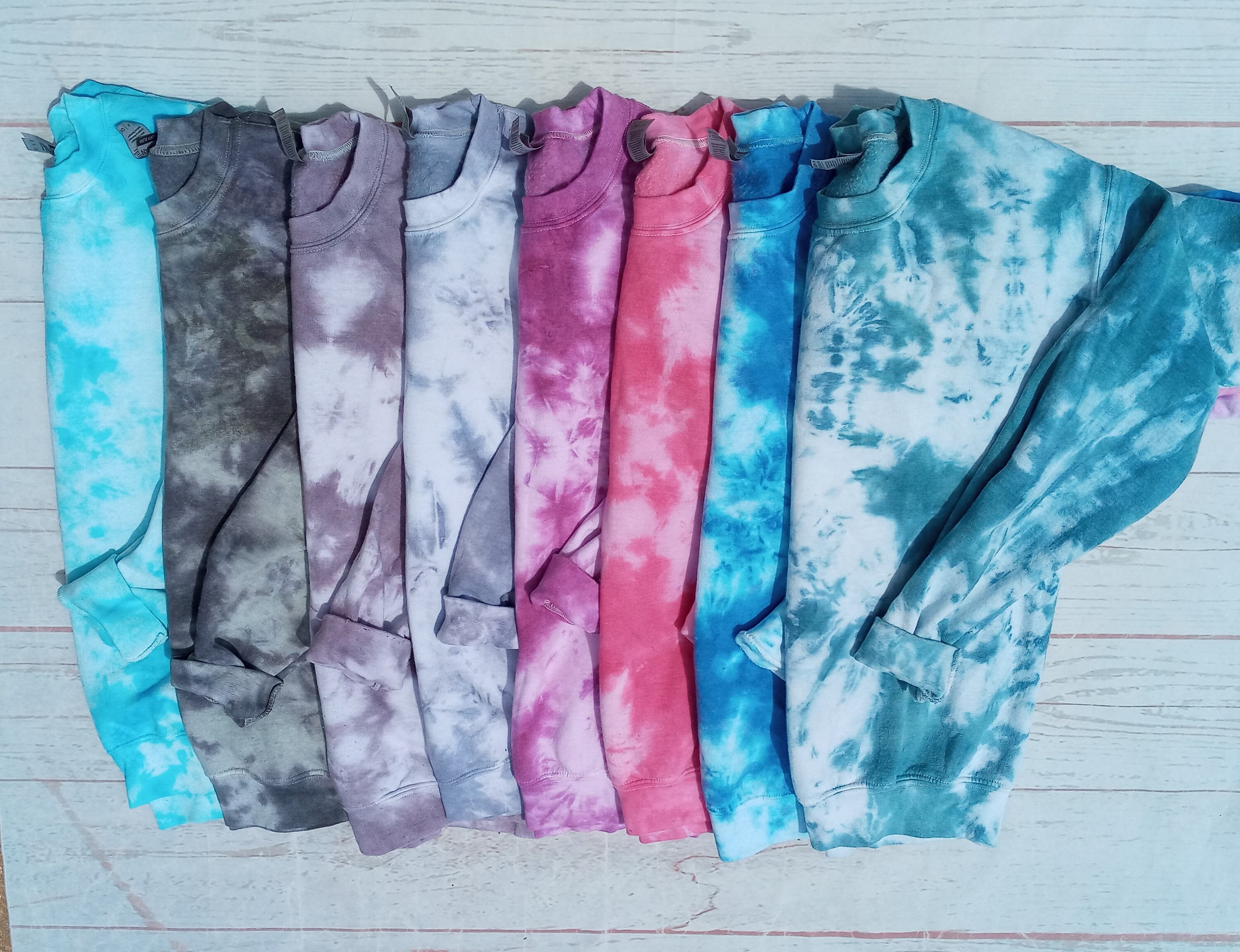 Tie dye crewneck wholesale hotsell
