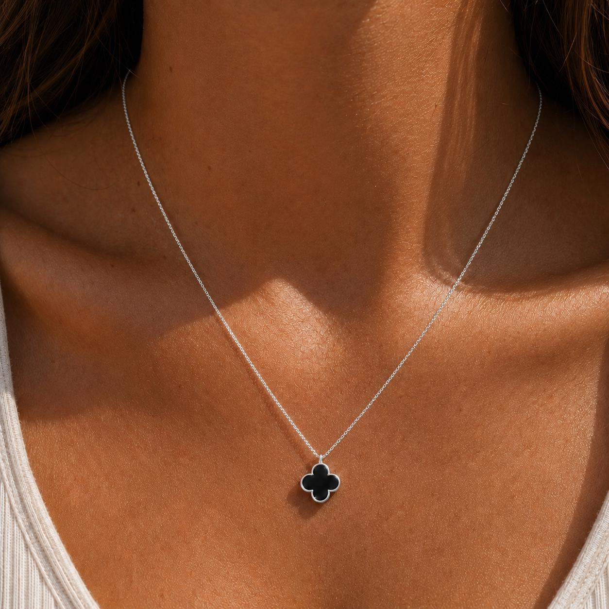 Van cleef alhambra black necklace - Etsy 日本