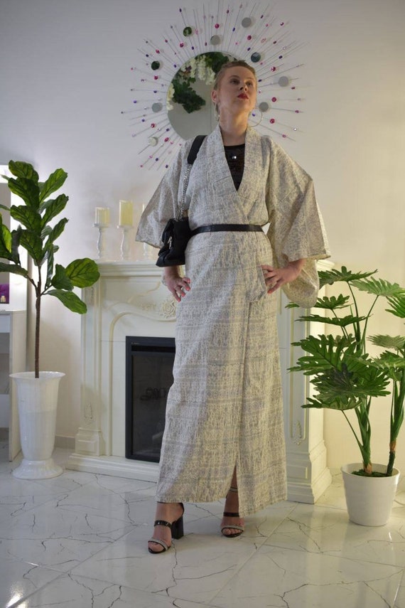 Kimono robe vintage for sale, Japanese traditiona… - image 3