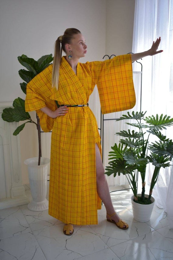 Kimono robe vintage for sale, Japanese traditiona… - image 2