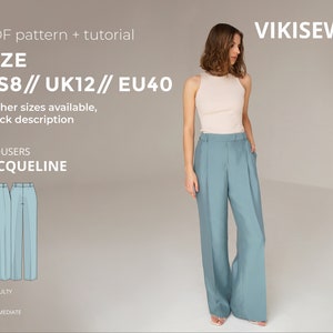 Könnte beinhalten: Eine Frau trägt eine hellblaue Hose und ein hellrosa Oberteil. Das Bild enthält den Text "PDF pattern + tutorial", "SIZE US8 // UK12 // EU40" und "TROUSERS JACQUELINE". Der Schwierigkeitsgrad ist mittel.