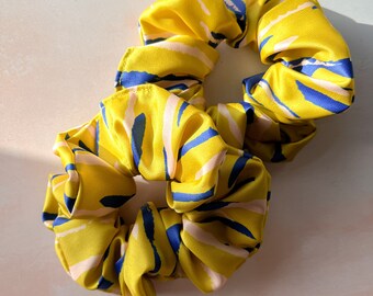 Oversized Silky Satin Scrunchie Yellow Abstract Pattern, Soft Sleep Scrunchie Suitable for Thick Hair Vegan Silk, Sister or Best Friend Gift