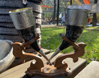 Corne à boire viking faite main : corne de vache géorgienne avec manchette en argent