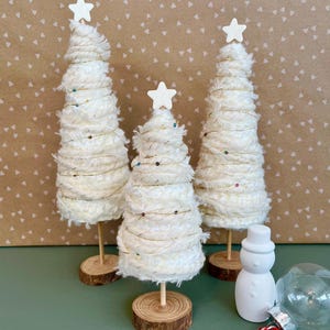 Creamy White Yarn Christmas Tree: Glittery Gold Sequins, Natural Wood Base, multilayered, textural