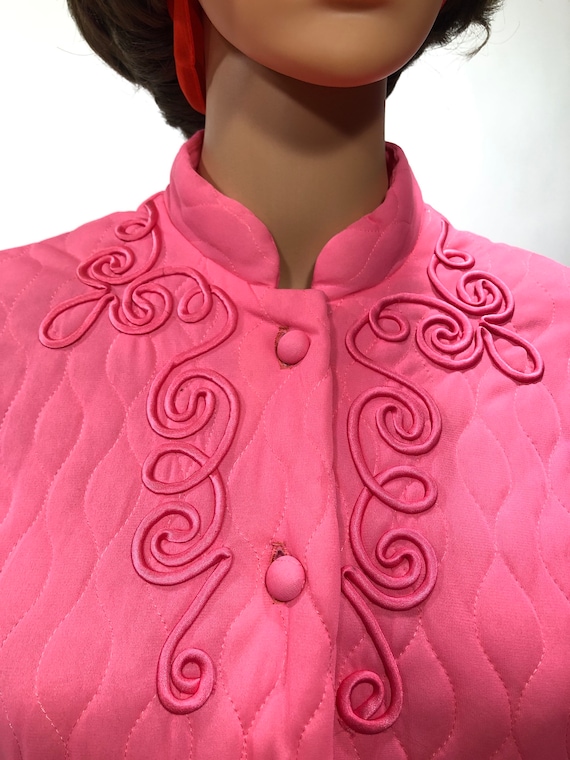 Womens 60’s hot pink quilted robe by Loungees - image 2