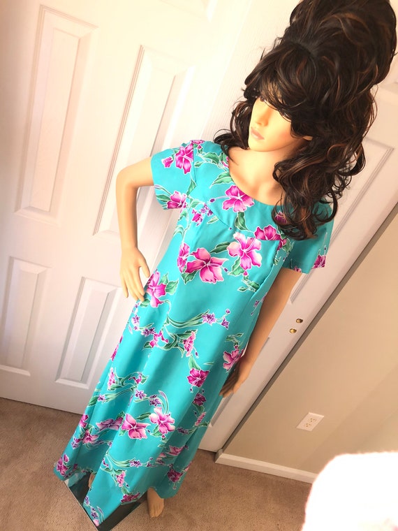 Vintage Hilo Hattie’s Muumuu