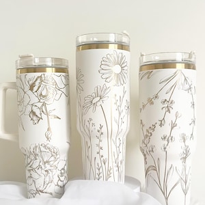 Custom Engraved Dainty Floral Tumber, Personalized 40oz Tumbler for Her, Floral Tumbler Design, Engraved Tumbler Wrap