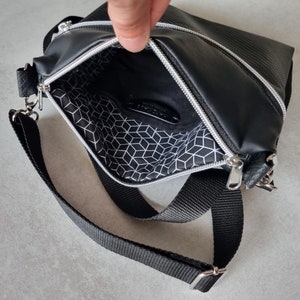 Elegante Umhängetasche / Crossbodybag aus Kunstleder in schwarz Bild 9